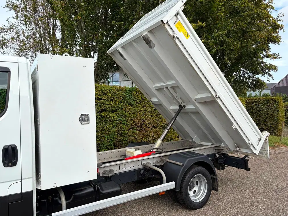 Iveco Daily 35C16 3.0 uit 2024, foto 2