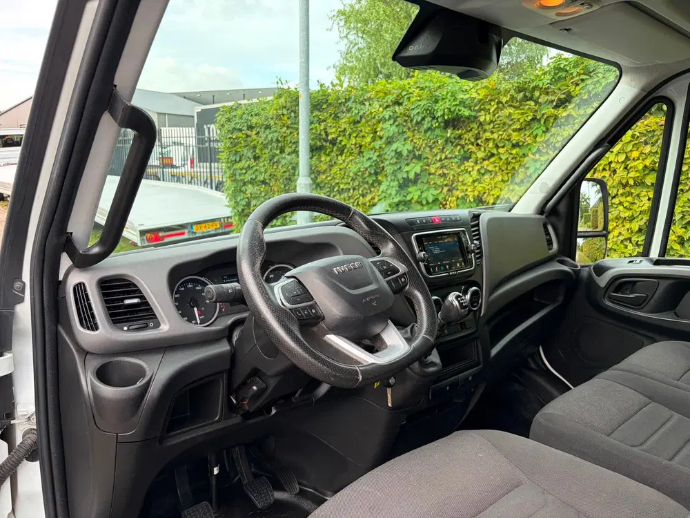 Iveco Daily 35C16 3.0 uit 2024, foto 8