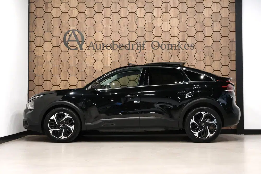 Citroën C4 Citroen C4 1.2 Puretech Shine *PANORAMADAK uit 2022, foto 7