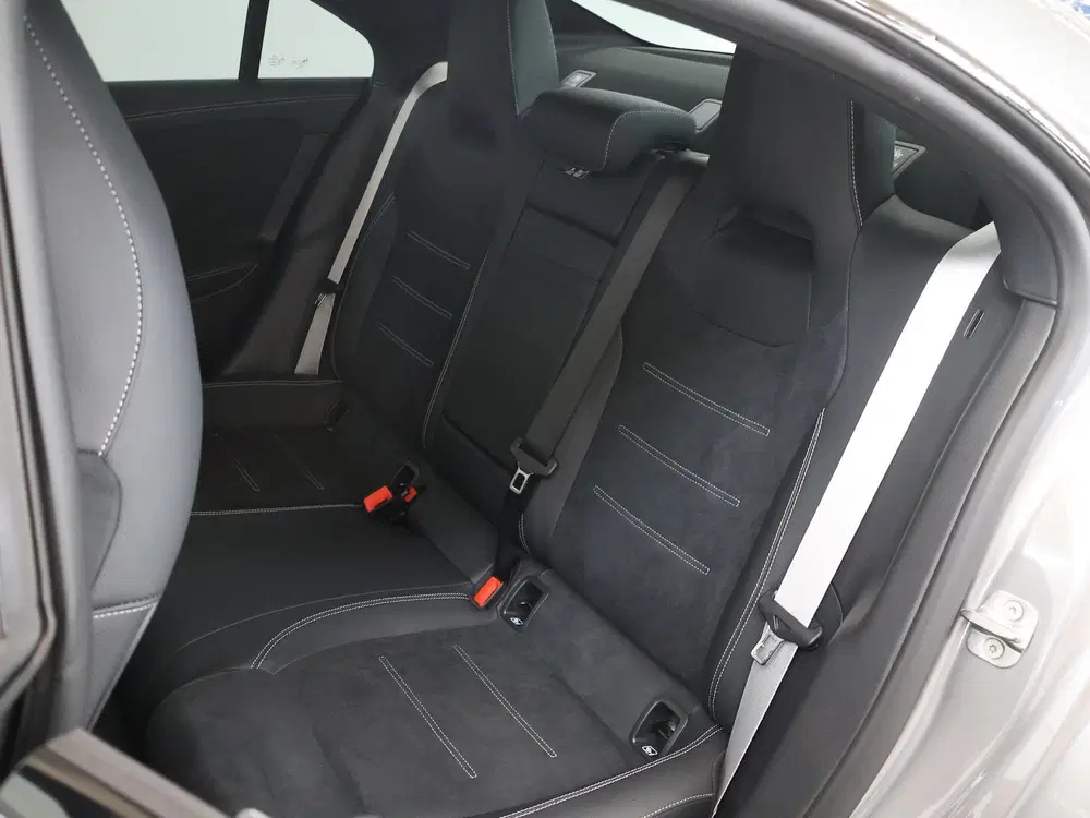 Mercedes-Benz CLA 180 Business Solution AMG uit 2025, foto 11