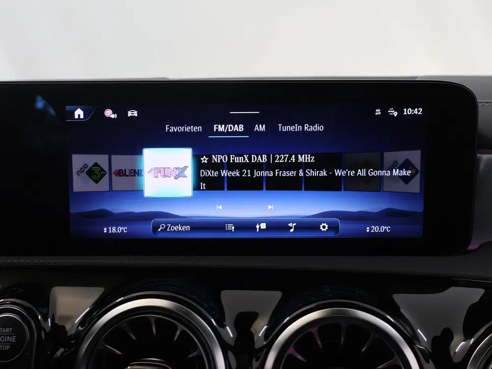 Mercedes-Benz CLA 180 Business Solution AMG uit 2025, foto 14