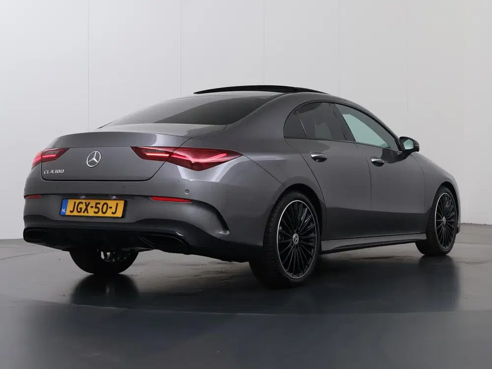 Mercedes-Benz CLA 180 Business Solution AMG uit 2025, foto 2