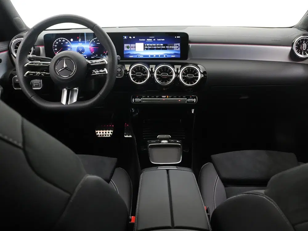 Mercedes-Benz CLA 180 Business Solution AMG uit 2025, foto 8