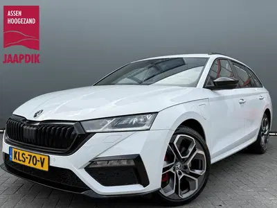 Skoda Octavia BWJ 2023 1.4 TSI iV RS 225PK FULL LED uit 2023