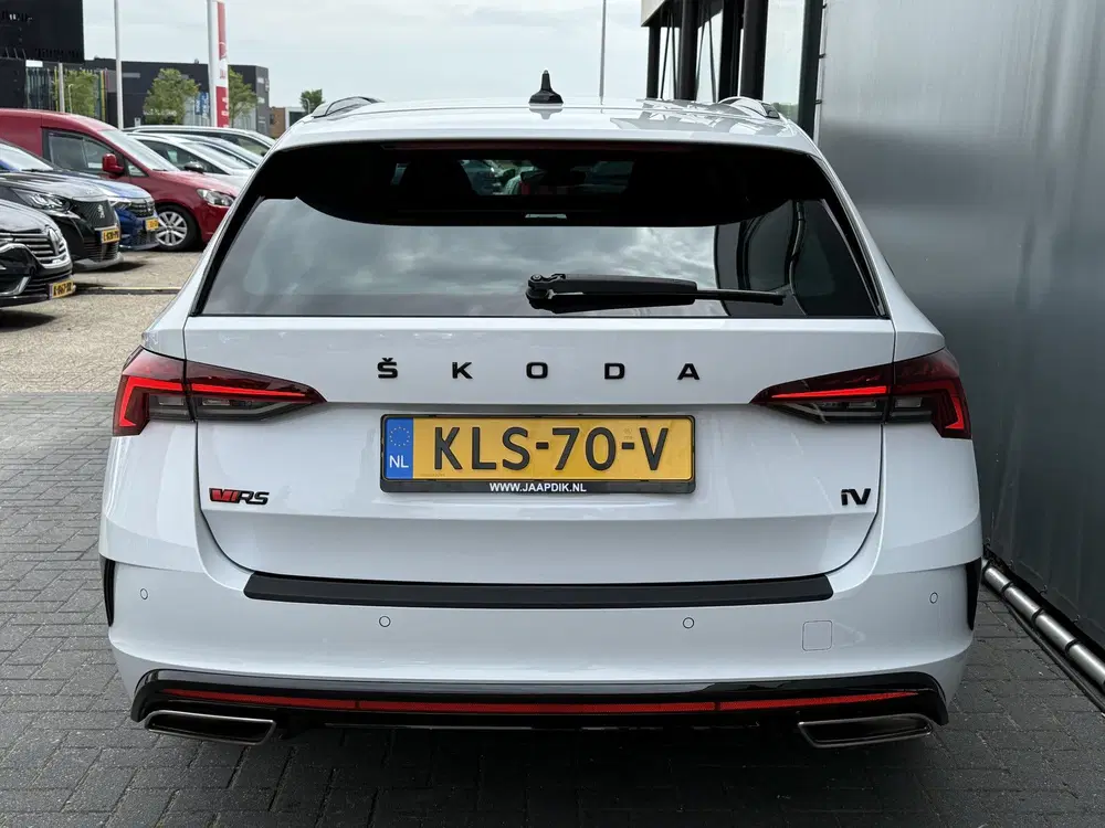 Skoda Octavia BWJ 2023 1.4 TSI iV RS 225PK FULL LED uit 2023, foto 13