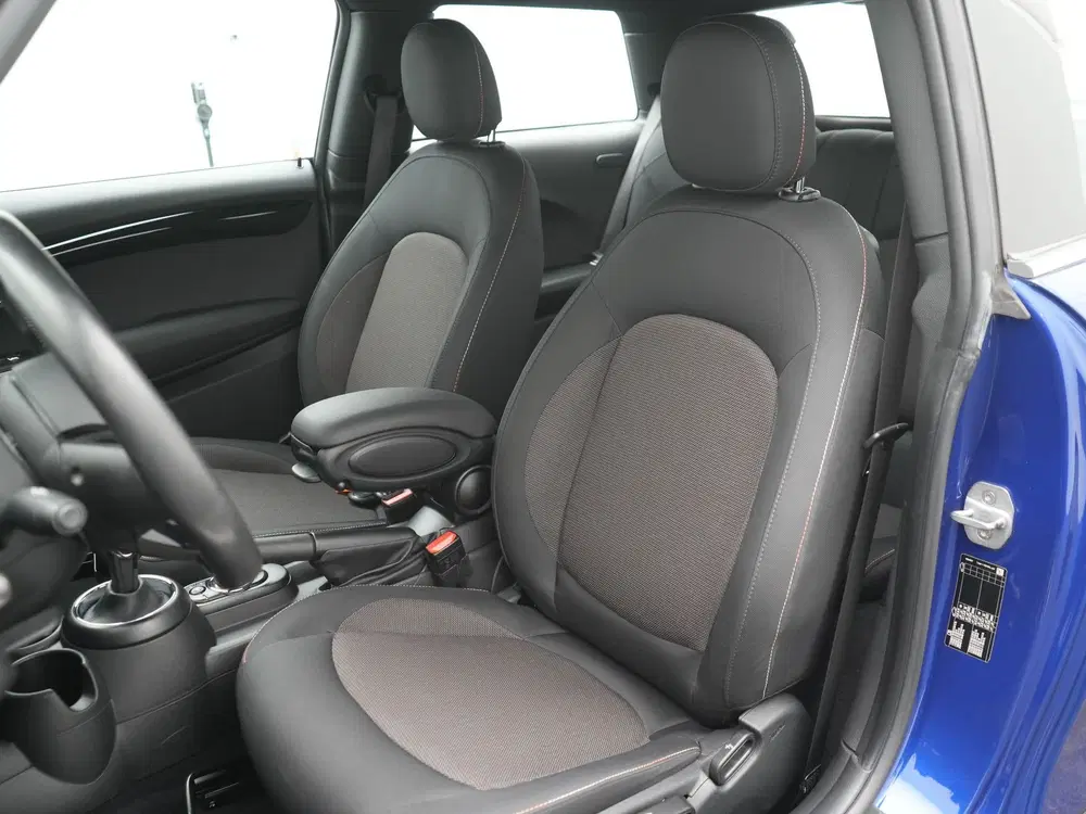 Mini One 1.5 Cooper Pepper uit 2019, foto 11
