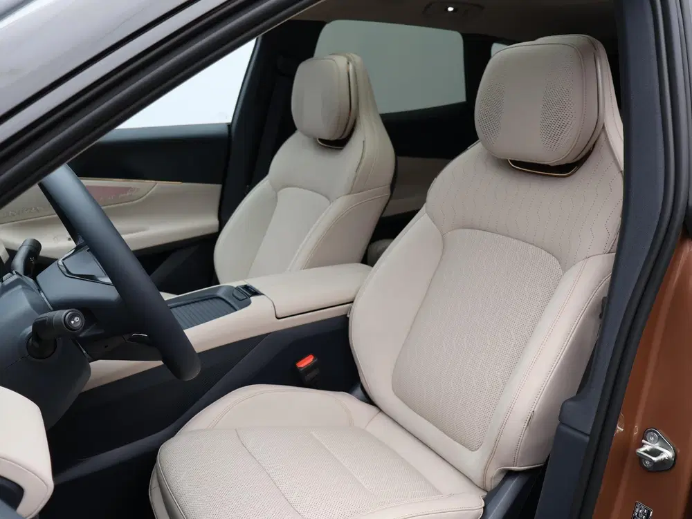 Lynk & Co 08 1.5 More uit 2026, foto 12