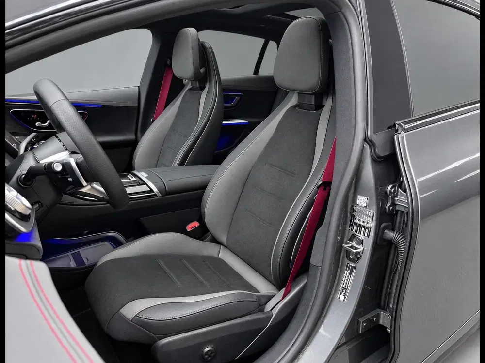 Mercedes-Benz EQE 350 AMG Line uit 2025, foto 8