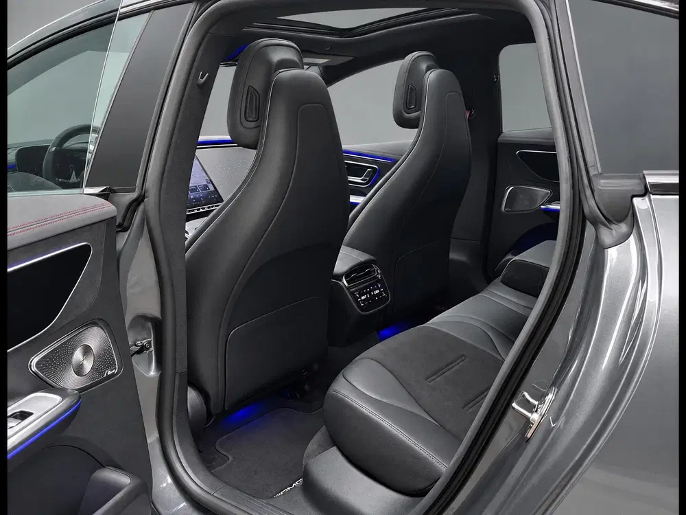 Mercedes-Benz EQE 350 AMG Line uit 2025, foto 9