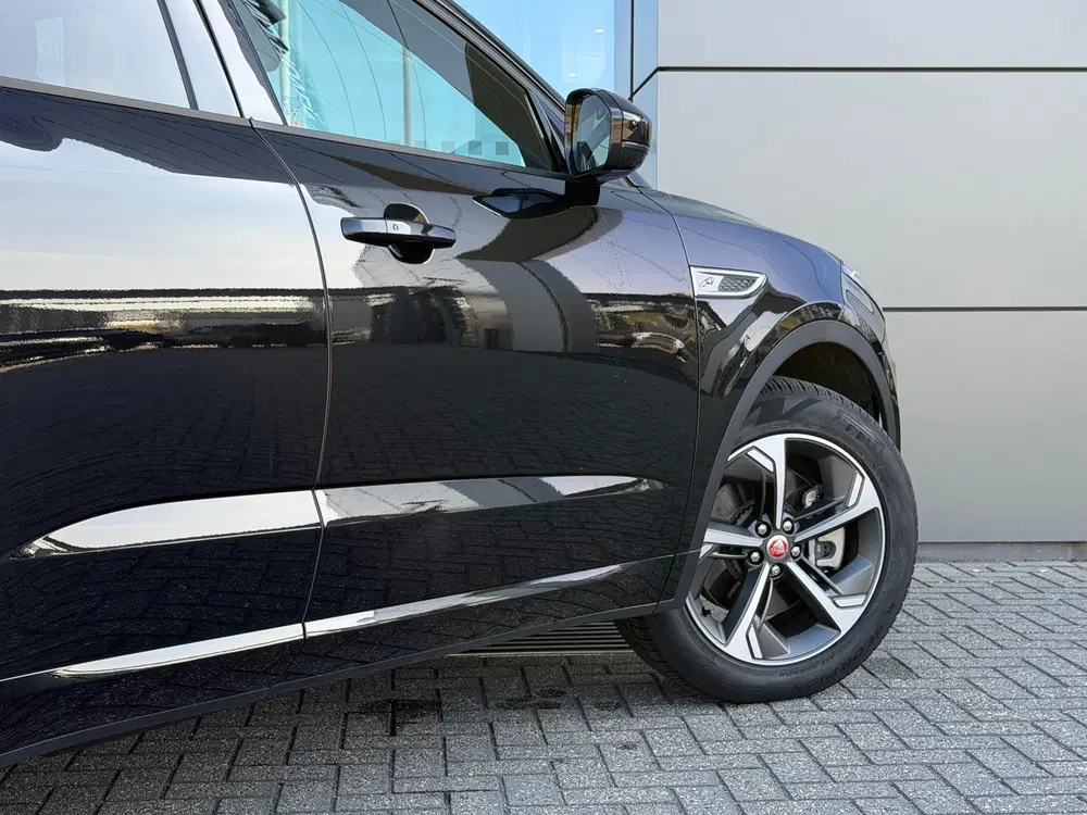 Jaguar E-Pace P300e AWD R-Dynamic SE uit 2025, foto 8