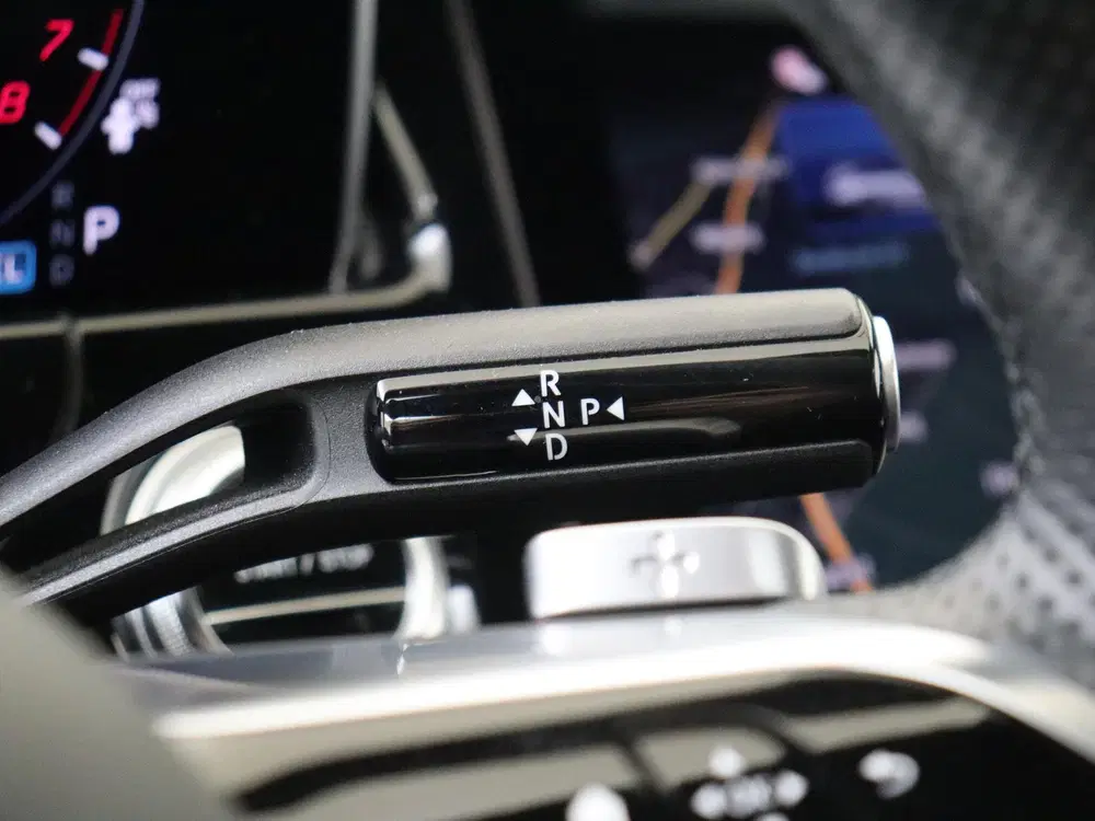 Mercedes-Benz E-Klasse 300 e AMG Line Premium uit 2024, foto 15