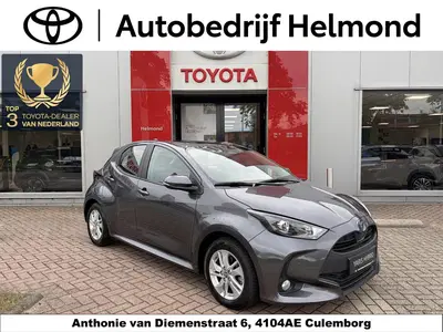Toyota Yaris 1.5 Hybrid 115 Business uit 2025