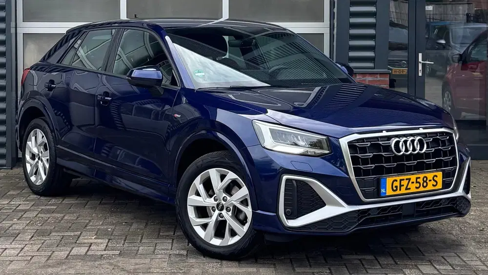 Audi Q2 35 TFSI S-line Edition uit 2021, foto 2