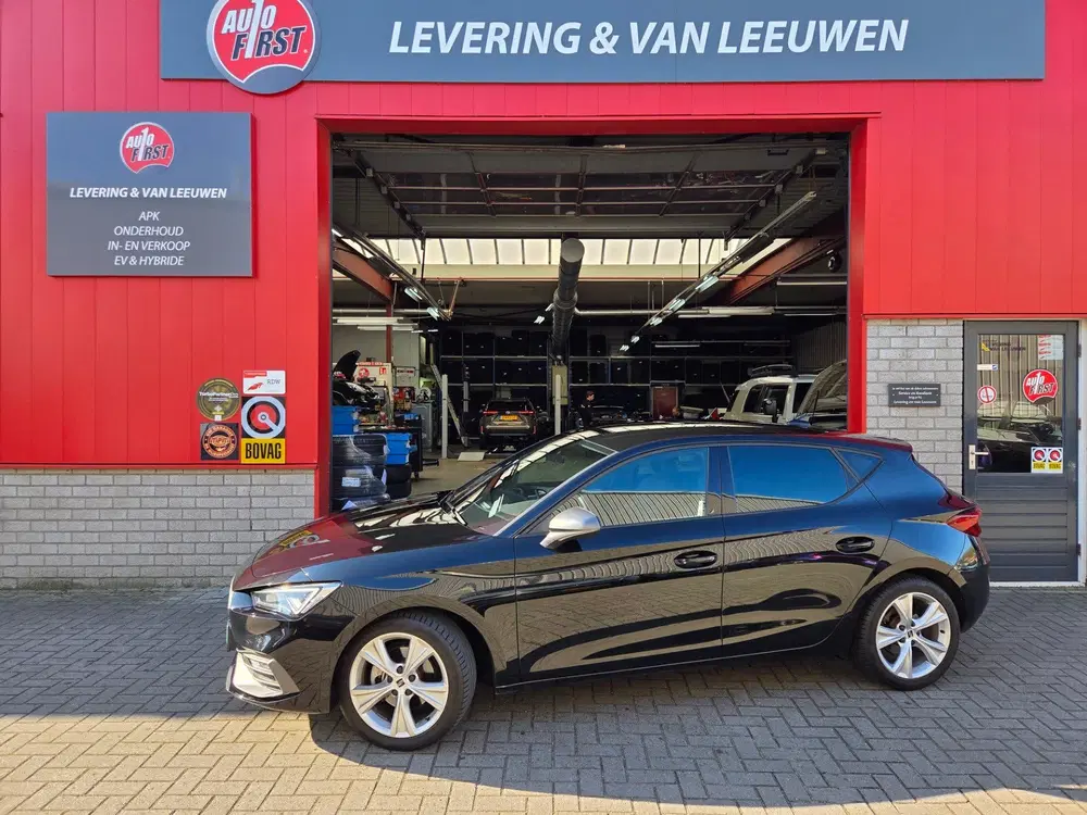 SEAT Leon 1.5 eTSI FR Business Intense Automaat uit 2023
