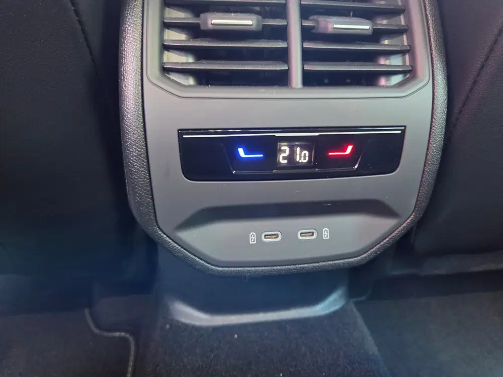 SEAT Leon 1.5 eTSI FR Business Intense Automaat uit 2023, foto 11