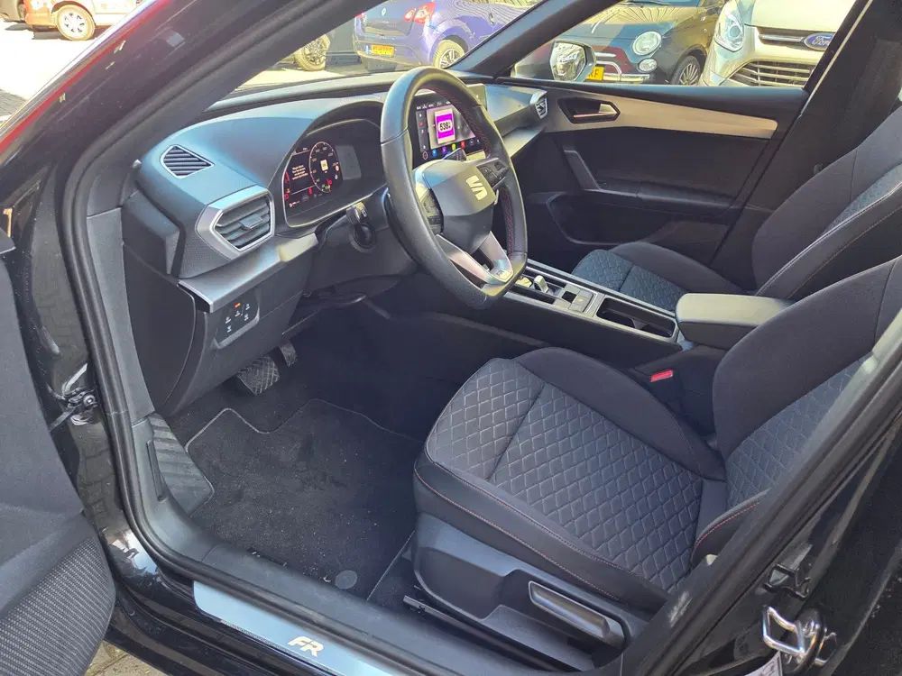 SEAT Leon 1.5 eTSI FR Business Intense Automaat uit 2023, foto 14