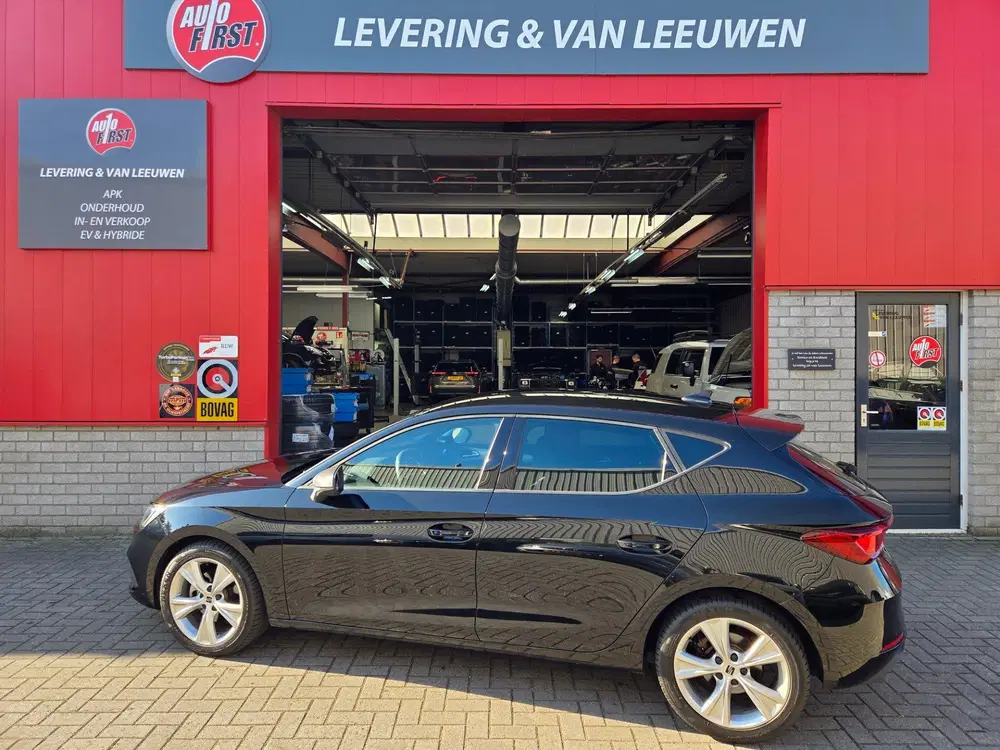 SEAT Leon 1.5 eTSI FR Business Intense Automaat uit 2023, foto 2