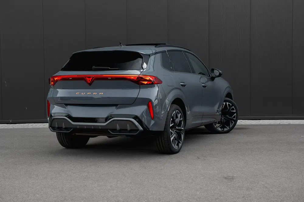Cupra Terramar 1.5 TSI e-Hybrid 272pk VZ Performance uit 2025, foto 2