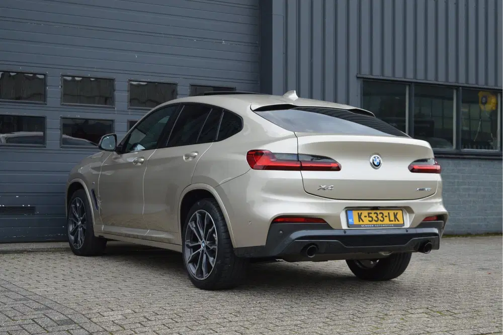 BMW X4 xDrive20i High Executive Edition uit 2021, foto 4