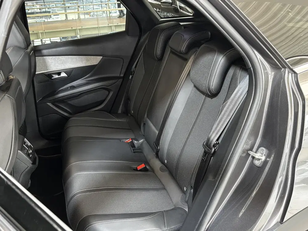 Peugeot 3008 1.2 PureTech GT uit 2022, foto 14