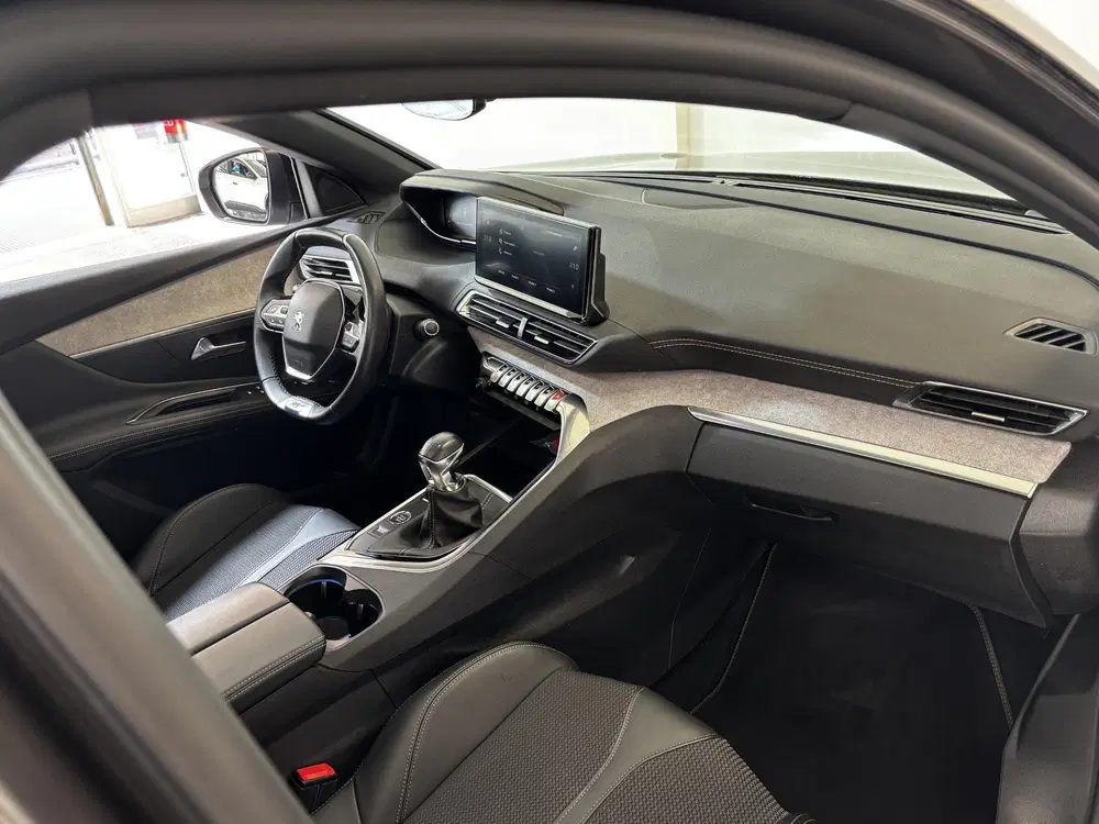 Peugeot 3008 1.2 PureTech GT uit 2022, foto 15