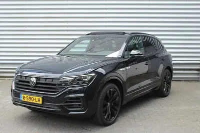 Volkswagen Touareg 3.0 TSI 340pk R-Line DSG8 Panoramadak Tre uit 2021