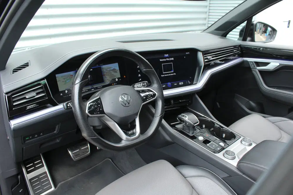 Volkswagen Touareg 3.0 TSI 340pk R-Line DSG8 Panoramadak Tre uit 2021, foto 11