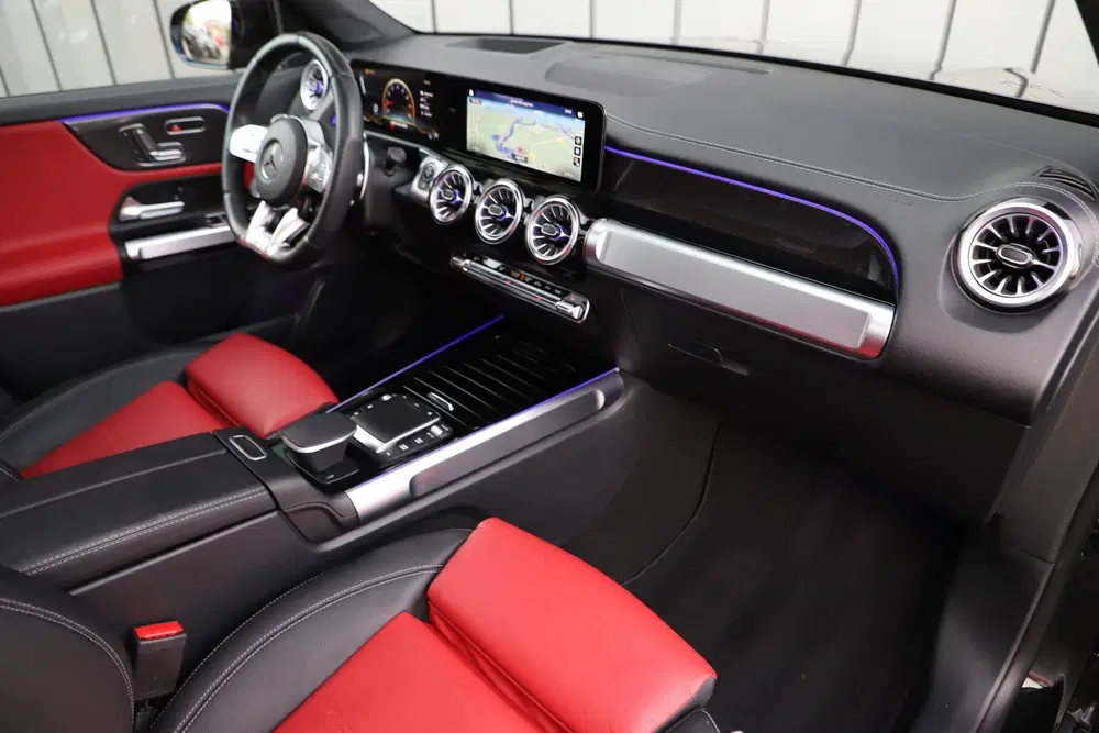 Mercedes-Benz GLB AMG 35 4-Matic uit 2024, foto 2