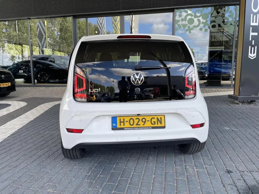 Volkswagen up! 1.0 R-Line uit 2020, foto 10