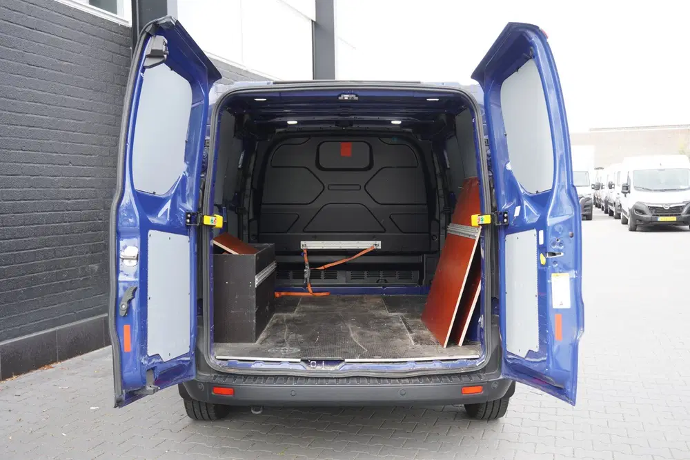 Ford Transit Custom 2.0 TDCI 130PK AUTOMAAT EURO 6 uit 2022, foto 10