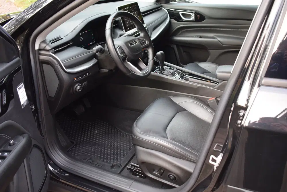 Jeep Compass Plug-in Hybrid Electric Limited Lease E uit 2022, foto 15