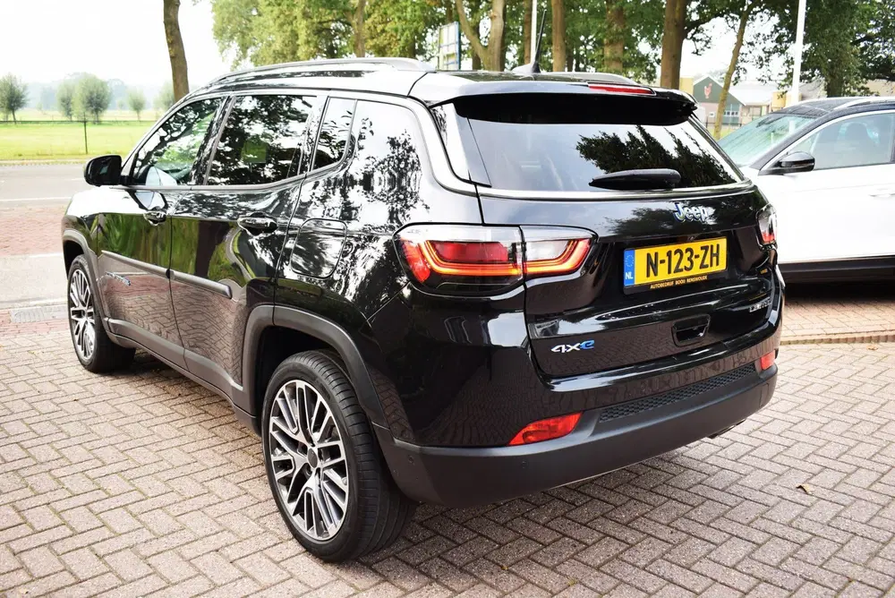 Jeep Compass Plug-in Hybrid Electric Limited Lease E uit 2022, foto 3