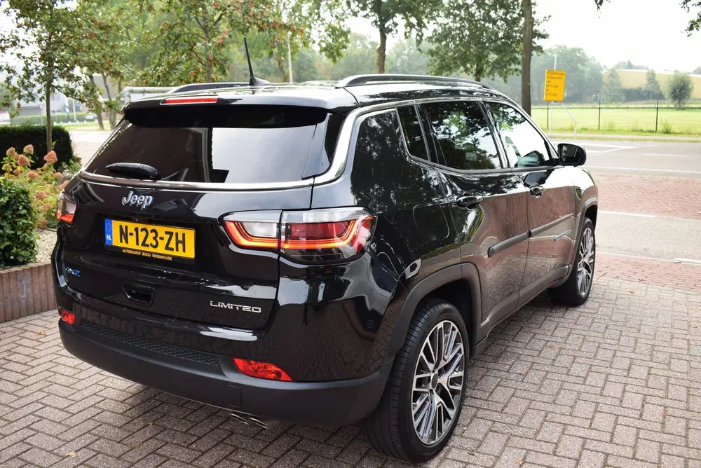 Jeep Compass Plug-in Hybrid Electric Limited Lease E uit 2022, foto 4