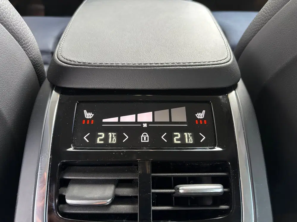Volvo XC90 2.0 T8 Recharge AWD Plus Bright uit 2023, foto 15
