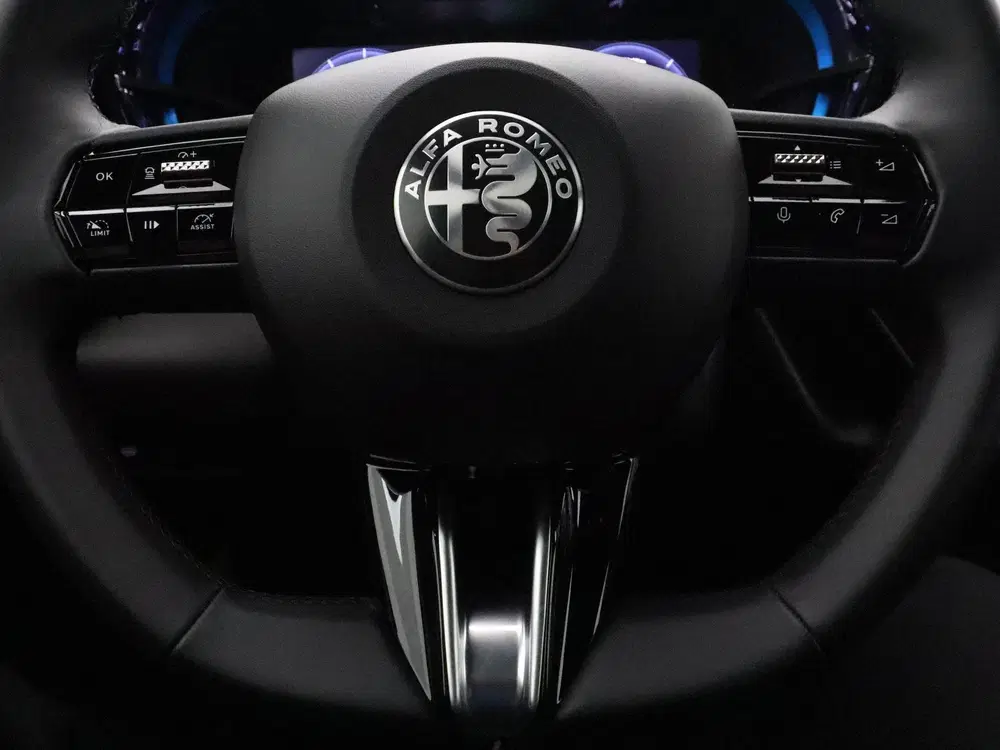 Alfa Romeo Junior Elettrica Speciale 54 kWh uit 2024, foto 6