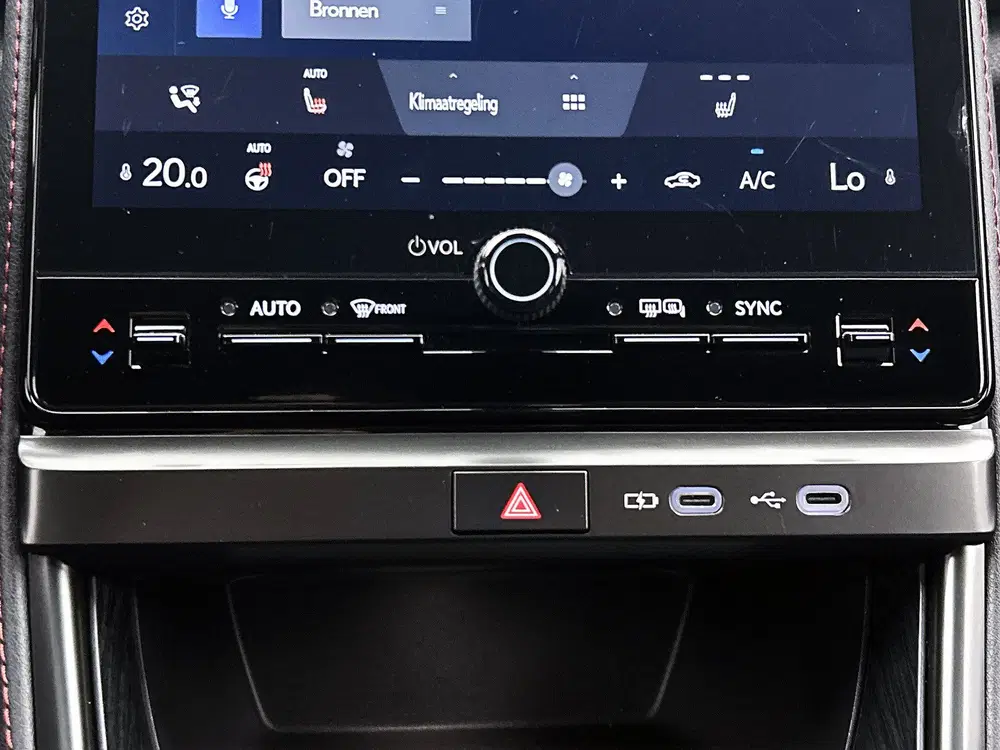 Lexus LBX Emotion 2WD uit 2025, foto 10
