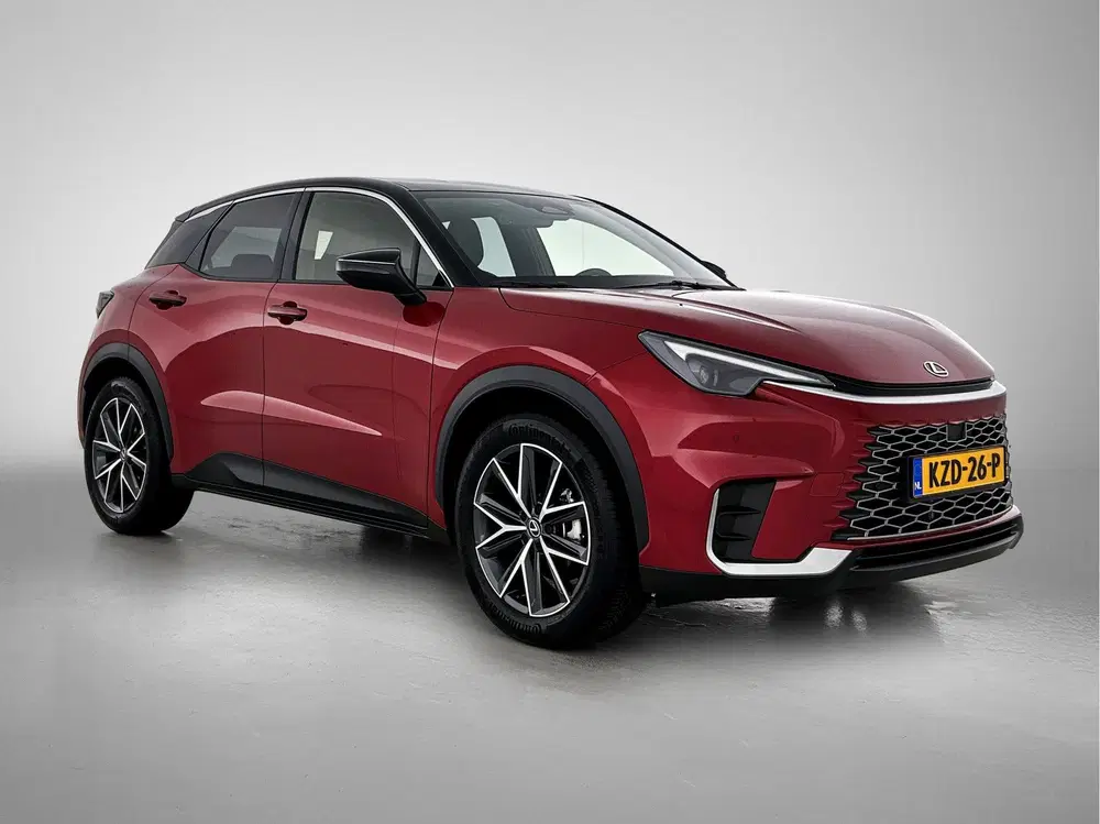 Lexus LBX Emotion 2WD uit 2025, foto 13