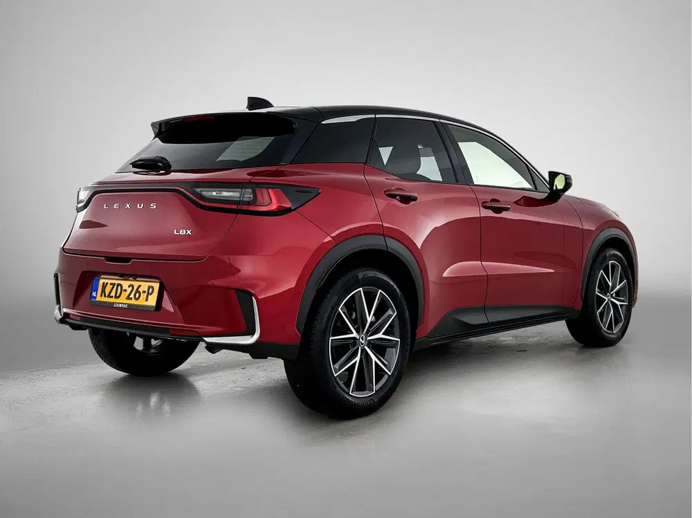 Lexus LBX Emotion 2WD uit 2025, foto 2