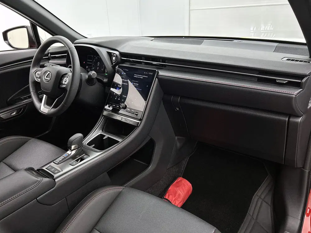 Lexus LBX Emotion 2WD uit 2025, foto 6