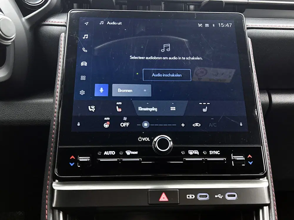 Lexus LBX Emotion 2WD uit 2025, foto 9