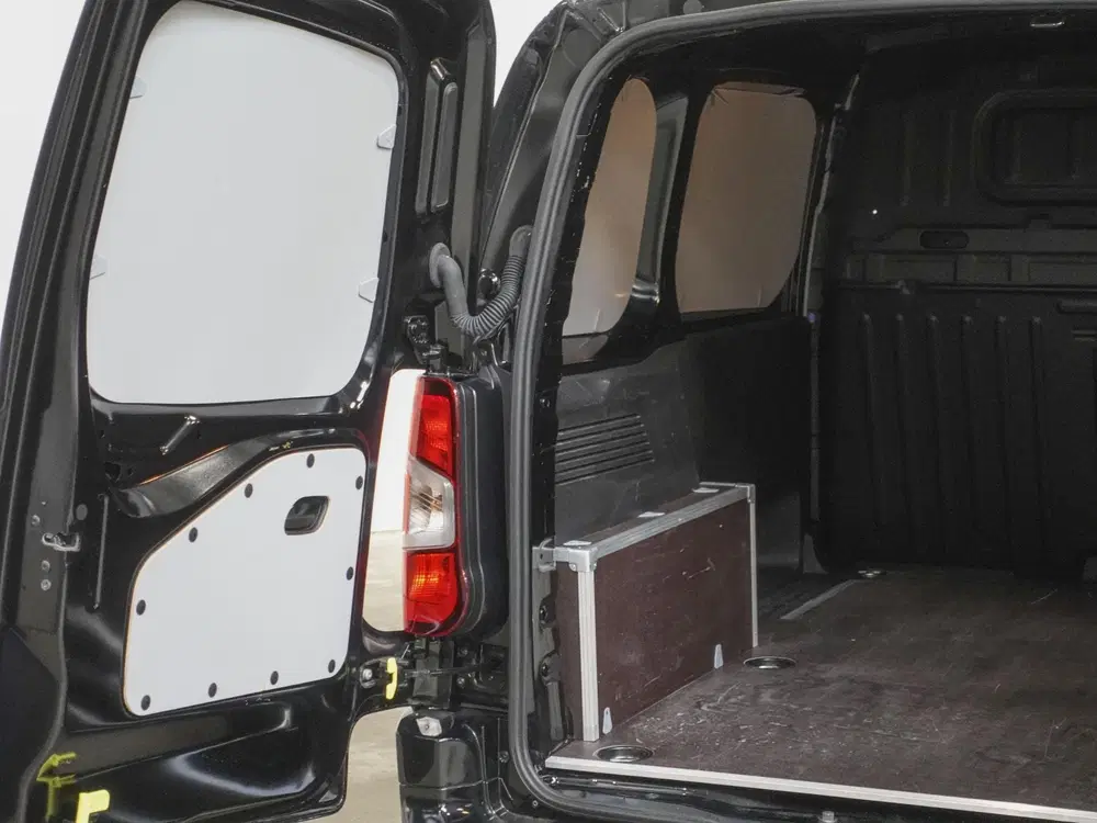 Opel Combo 1.5D Automaat L1H1 Edition Airco Apple Car uit 2023, foto 8