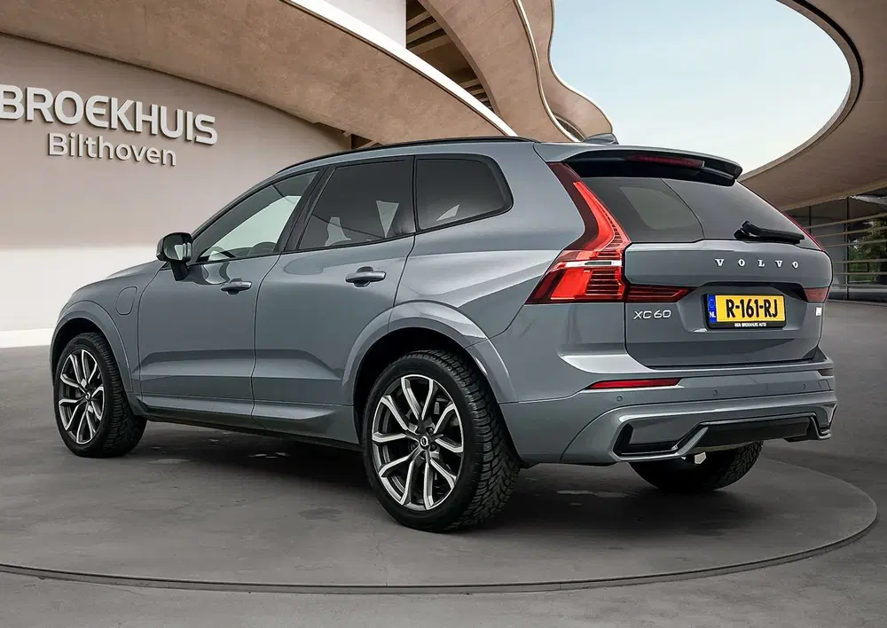 Volvo XC60 T6 R-Design uit 2022, foto 5