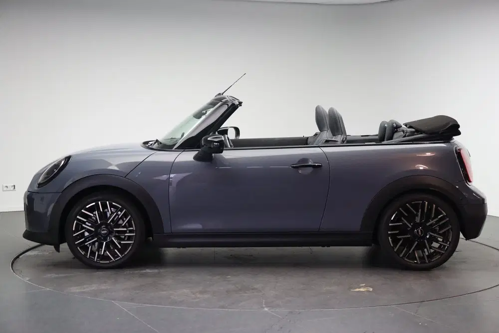 Mini Cabrio Cooper C Automaat uit 2026, foto 2