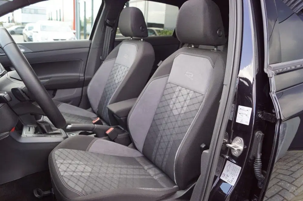 Volkswagen Polo 1.0 TSI DSG R-Line Panodak uit 2024, foto 3