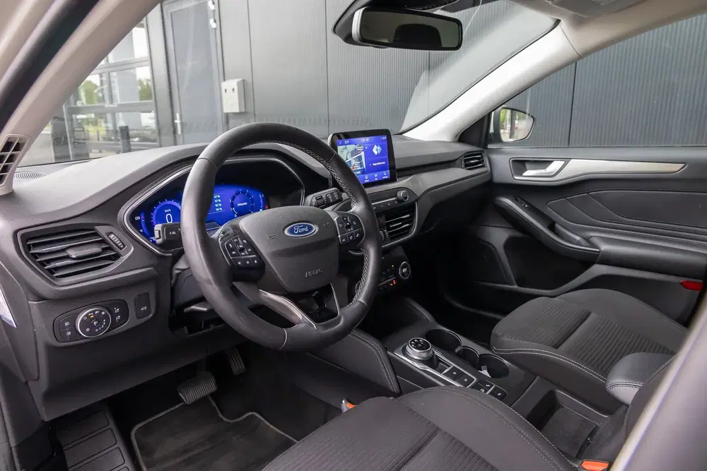 Ford Focus 1.0 EcoBoost Titanium Automaat uit 2022, foto 10