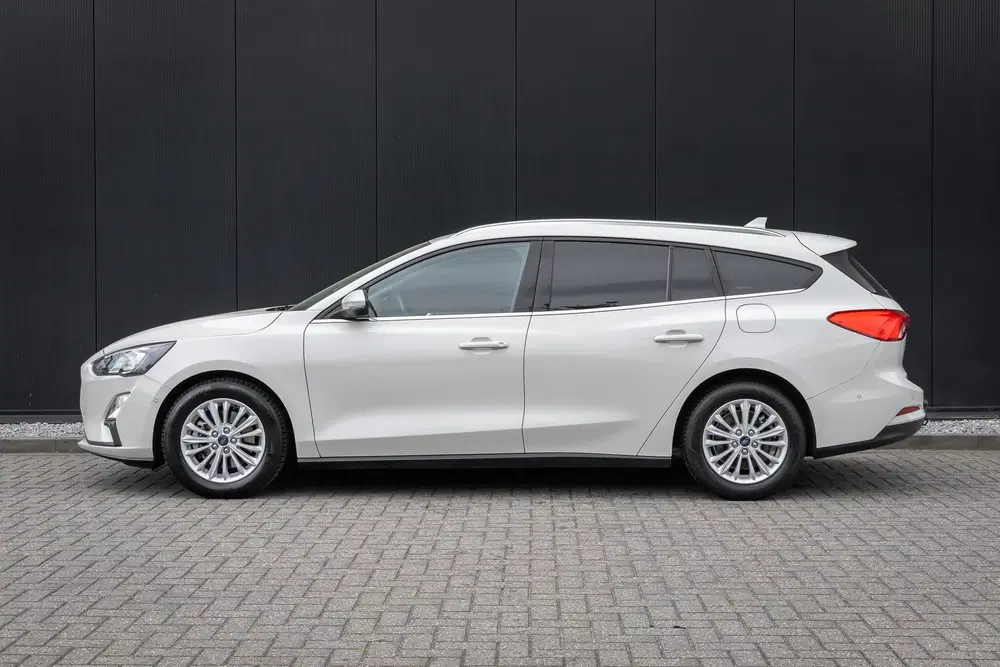 Ford Focus 1.0 EcoBoost Titanium Automaat uit 2022, foto 4
