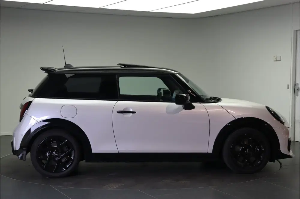 Mini Hatchback Cooper C Automaat uit 2026, foto 5