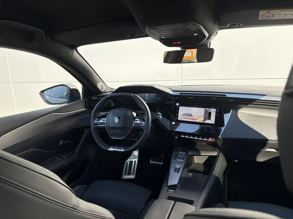 Peugeot 408 1.6 Plug-In Hybrid 240 GT Exclusive uit 2026, foto 10