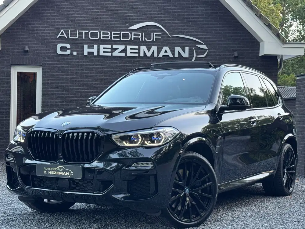 BMW X5 XDrive45e High Executive Panoramadak HUD M uit 2021