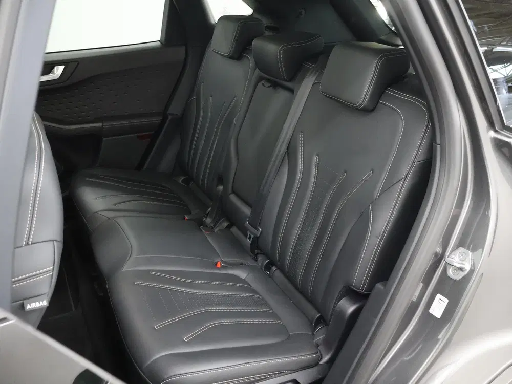Ford Kuga 2.5 PHEV Vignale uit 2021, foto 12